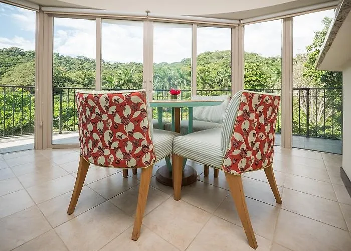 Marina Papagayo Hotel 3*
