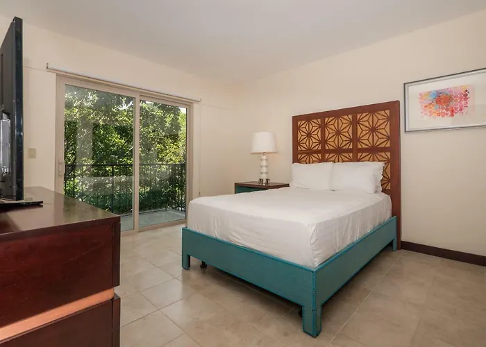 Marina Papagayo Hotel